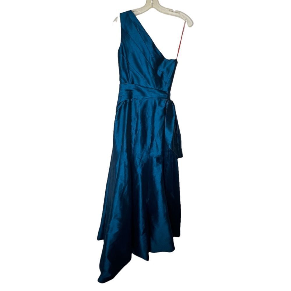 Monique Lhuillier One‎ Shoulder Formal Dress